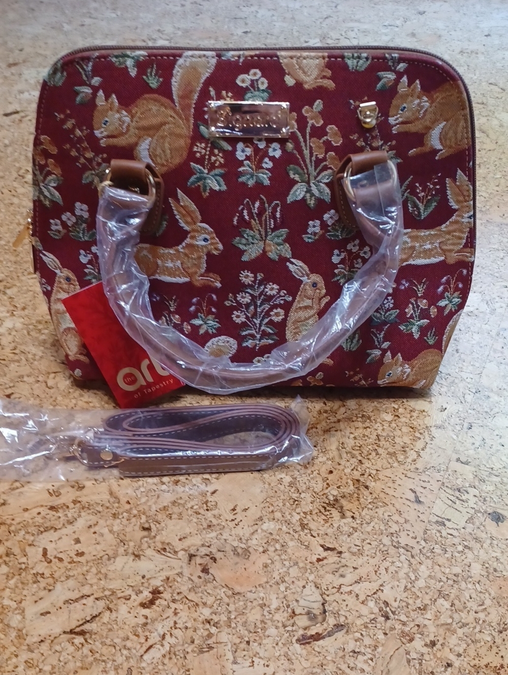 Signare Red/Tan/Green Forest Life Convertible Tapestry  Bag NWT